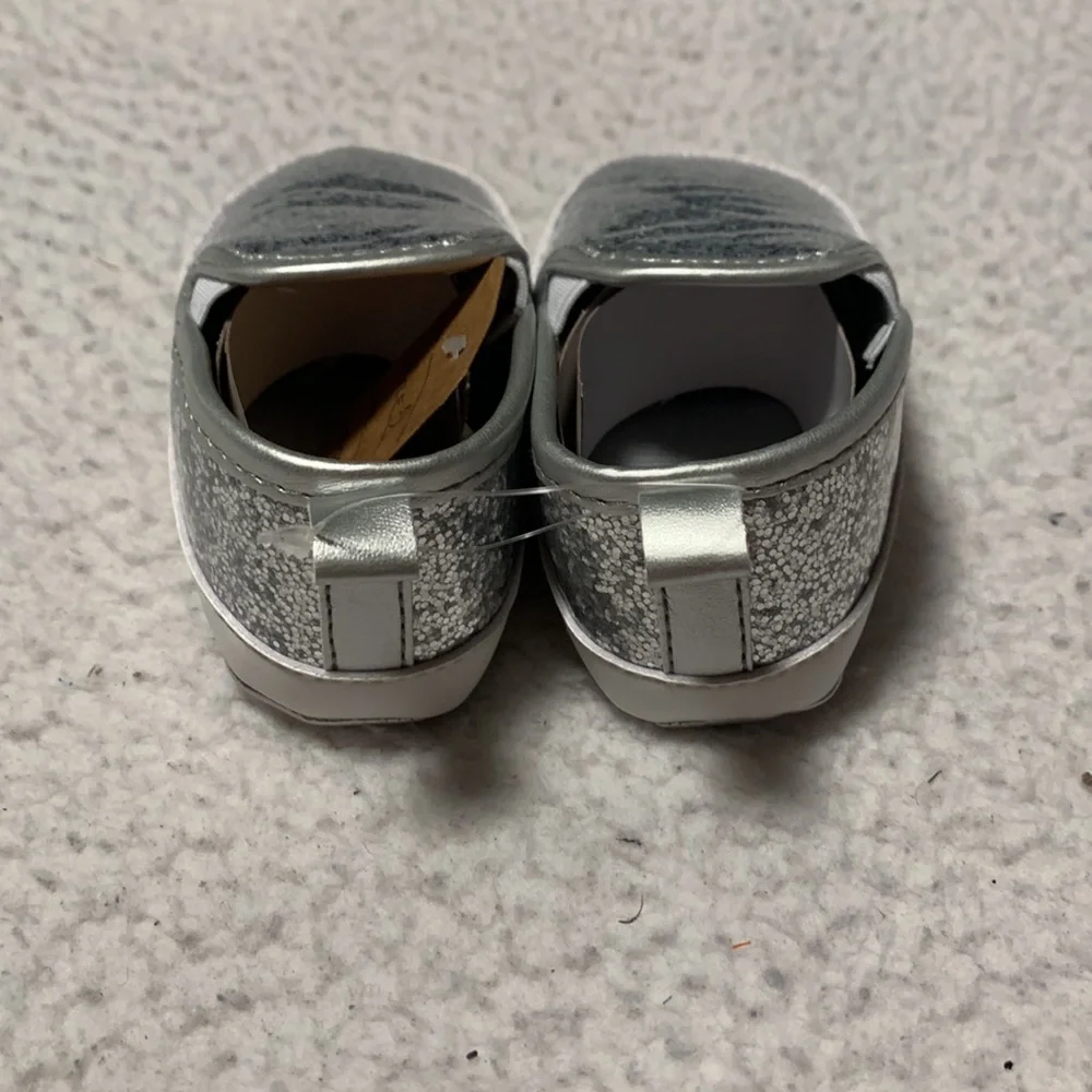 Sparkly Silver Soft Soled Shoes for Babies, NWT’s, Size 2